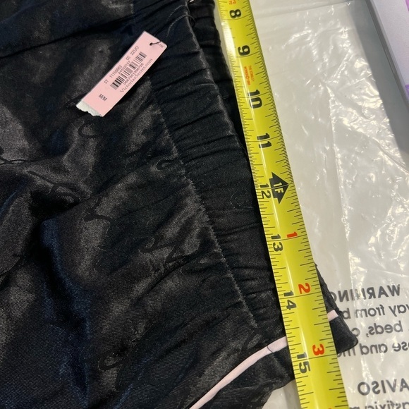 Victoria Secret Satin Logo Wrap With Matching Short - Picture 8 of 9